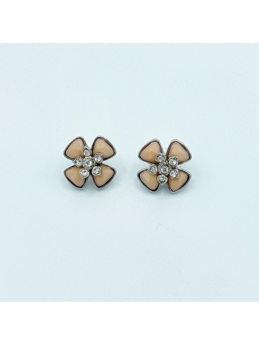 Two earrings in One!!